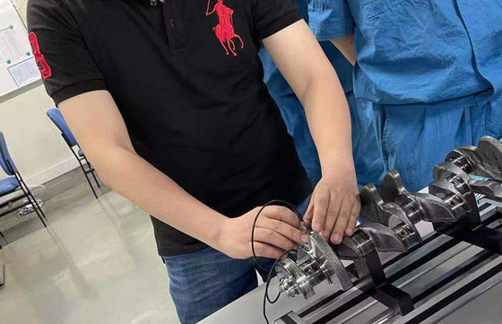 TG-8000 CE インダクション硬化層のための超音波深度検査器