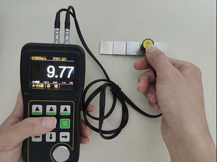 TG-5100D 工業用超音波厚さ計 リアルタイムAスキャンBスキャン、OLEDトゥルーカラーディスプレイ 高精度非破壊検査機器