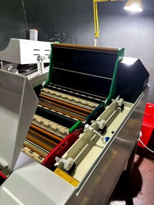 簡単に持ち運べる NDTフィルムプロセッサ 最大幅450mm 最小フィルムサイズ50×100mm