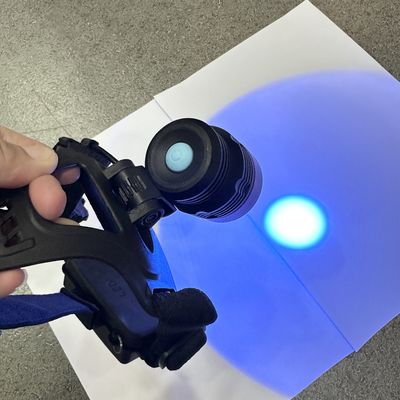 蛍光磁粉UVヘッドランプ DG-3101S、ピーク波長365-370nm、18650リチウム電池2個付き