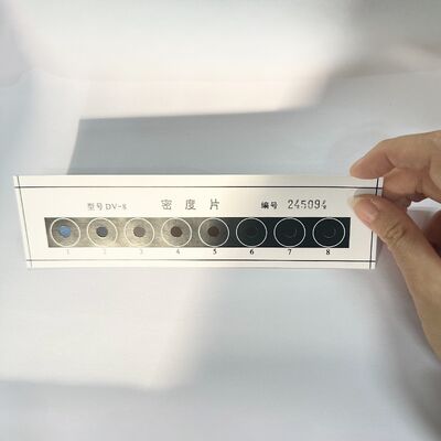 カリブレーション証明書付きの光密度フィルムを見る