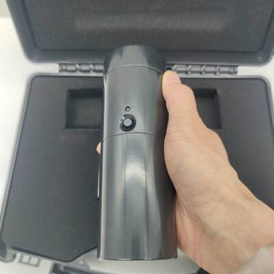 小型振動トランスデューサ校正用振動校正器
