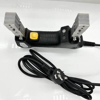 防水性能付き ハンドヘルドACヨーク磁気探傷器 UVランプ＆白色光