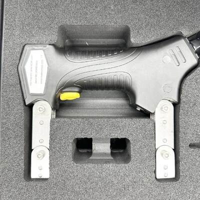 防水性能付き ハンドヘルドACヨーク磁気探傷器 UVランプ＆白色光