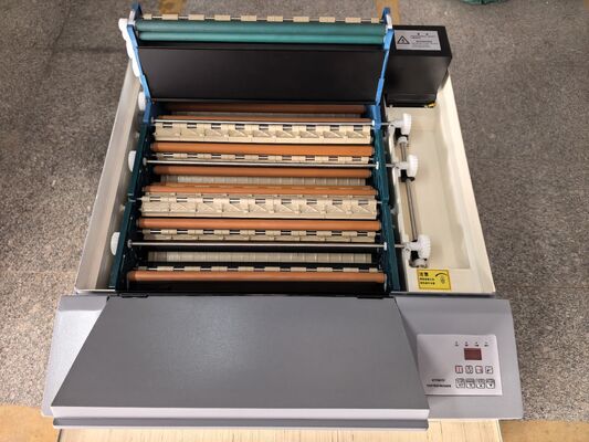 X-ray film processor HDL-P17B with adjustable processing cycle, stainless steel film inlet plate, and microcomputer program control